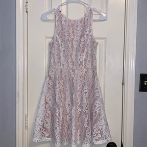 white/pink dress